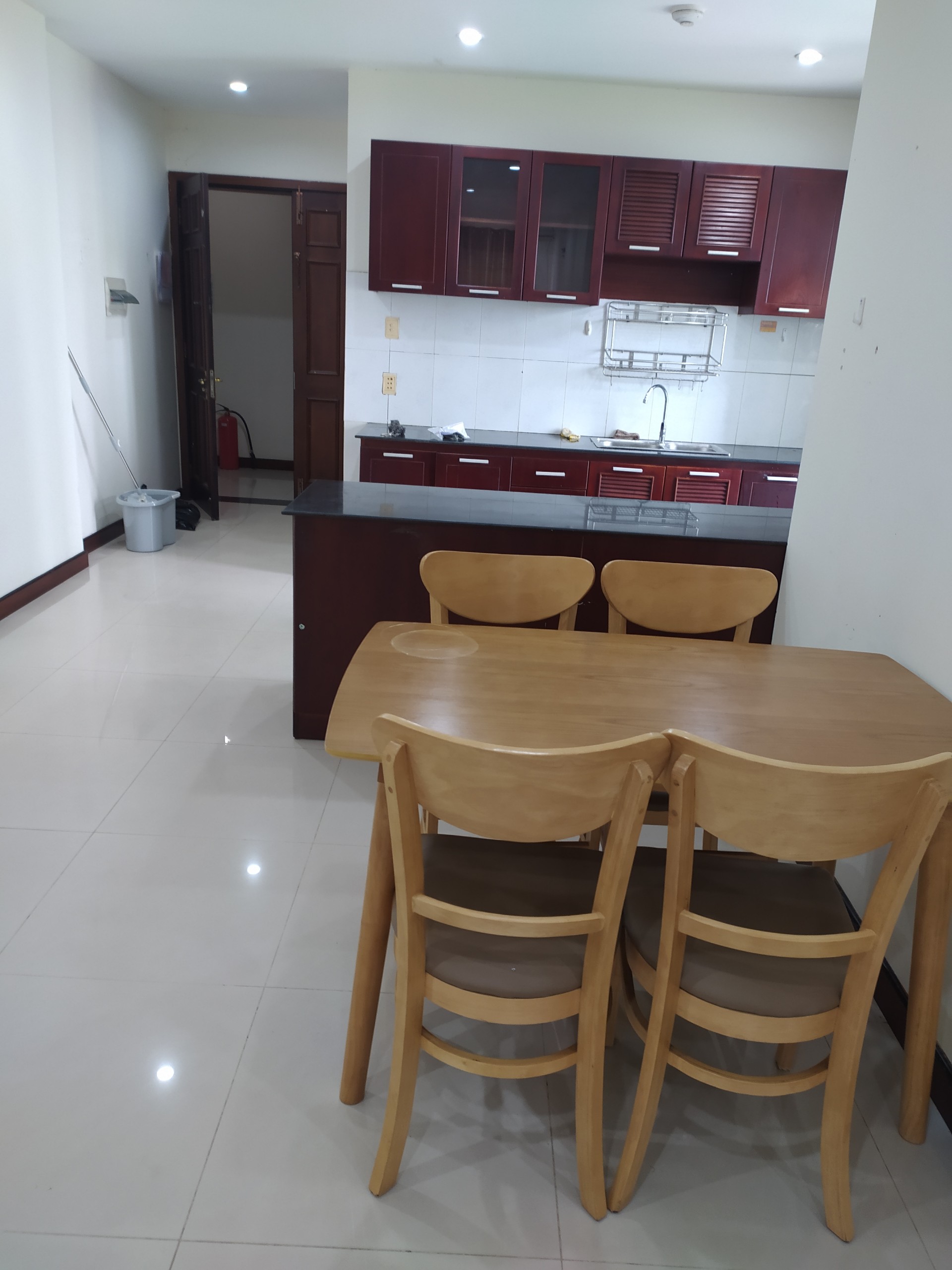 z4737581801701_c1f30a619e08be9b816eedec443d01b2 (1)